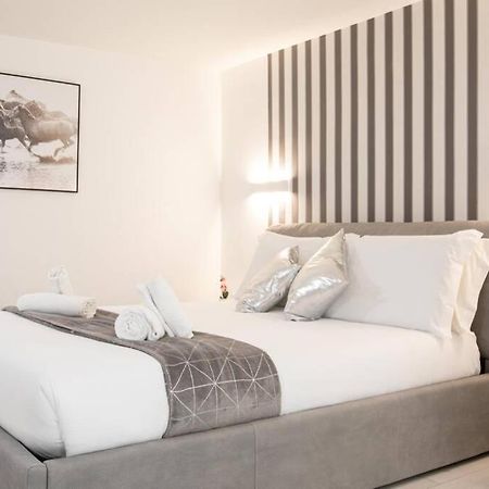 Unforgettable Split Level Jacuzzi Suite Navona - Top Collection 罗马 外观 照片